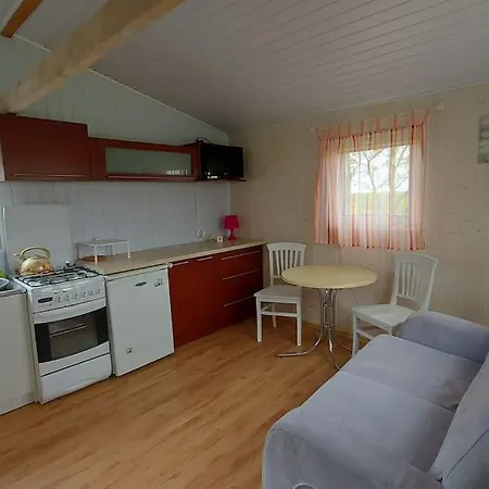 4 -os Szwedzki W Campark Service 